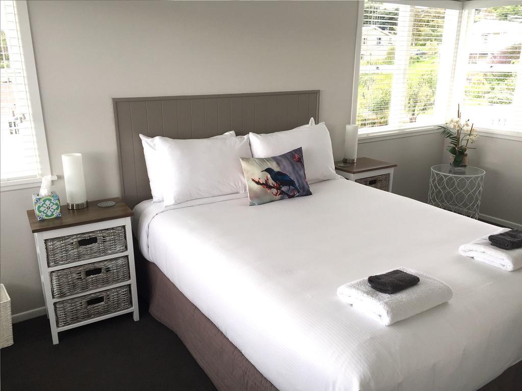 Отель Kiwi House Waiheke Oneroa Экстерьер фото