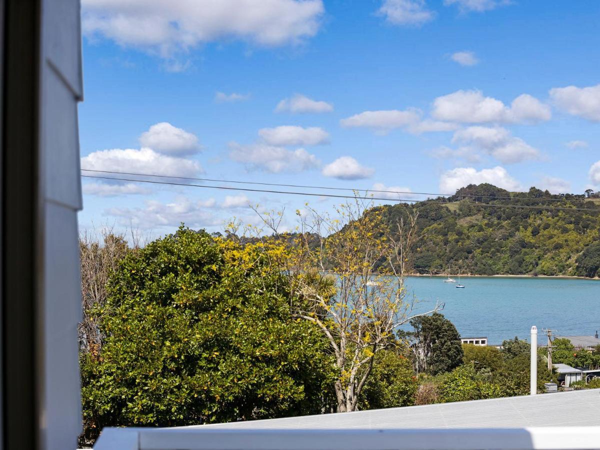 Отель Kiwi House Waiheke Oneroa Экстерьер фото